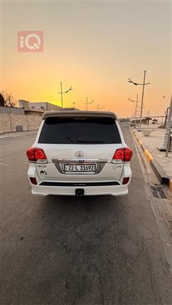 تويوتا لاندكروزر